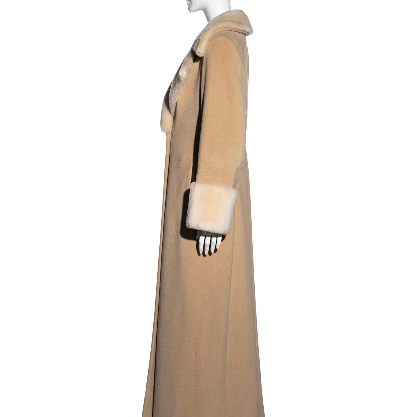 Abrigo Givenchy by Alexander McQueen Beige de 1999