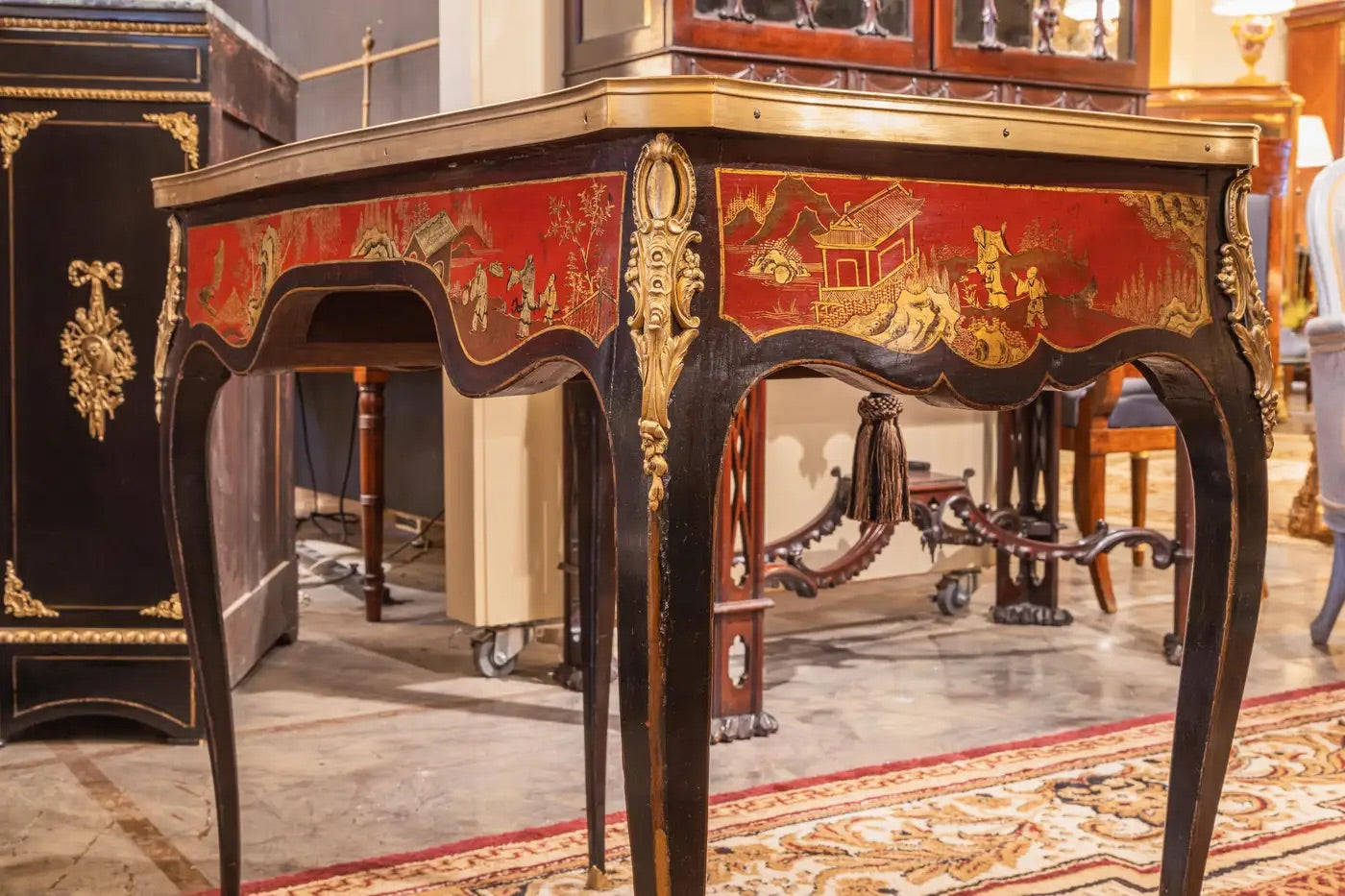 Escritorio Luis XV Chinoiserie Roja | Francia Siglo XIX