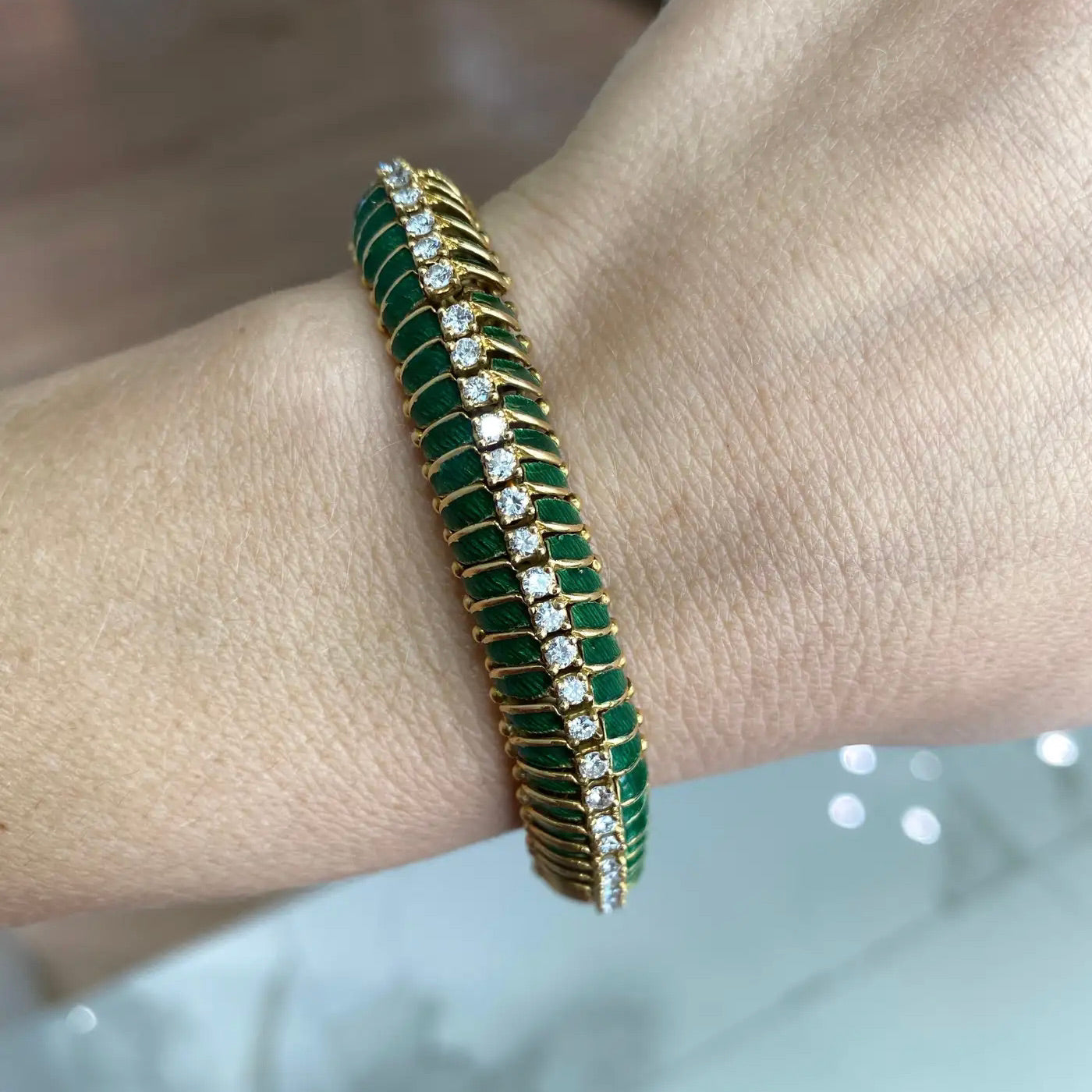 Tiffany & Co Pulsera Vintage de Oro Amarillo con Esmalte Verde 1950