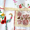 Cortina Húngara Bordada con Estampado Floral de Kalocsa