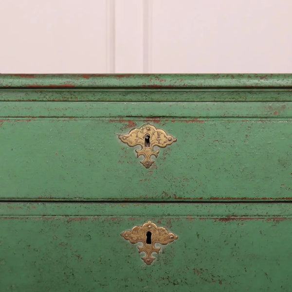 Cómoda Austriaca Pintada de 1780