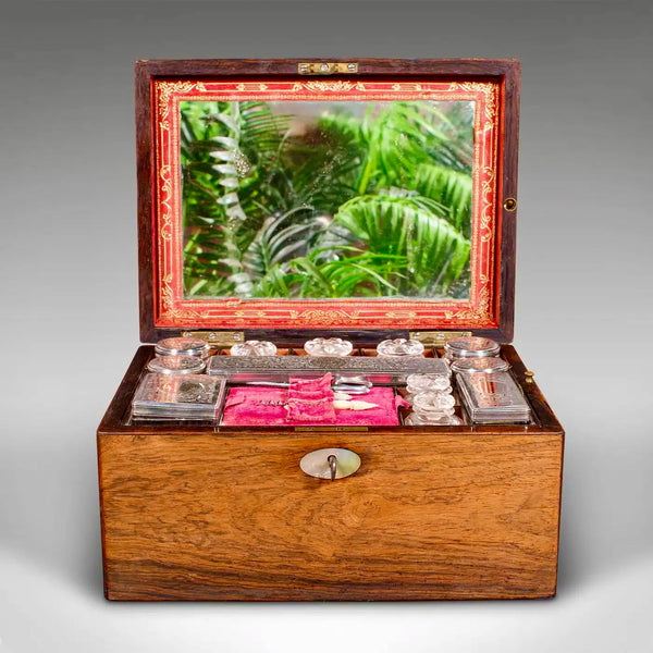 Caja de Tocador Inglesa en Palisandro con Espejo y Cristalería Original, 1850