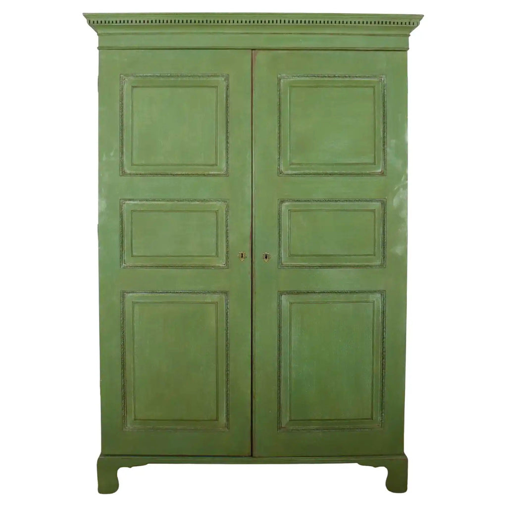 Armario inglés Jorge III de roble pintado de 1780