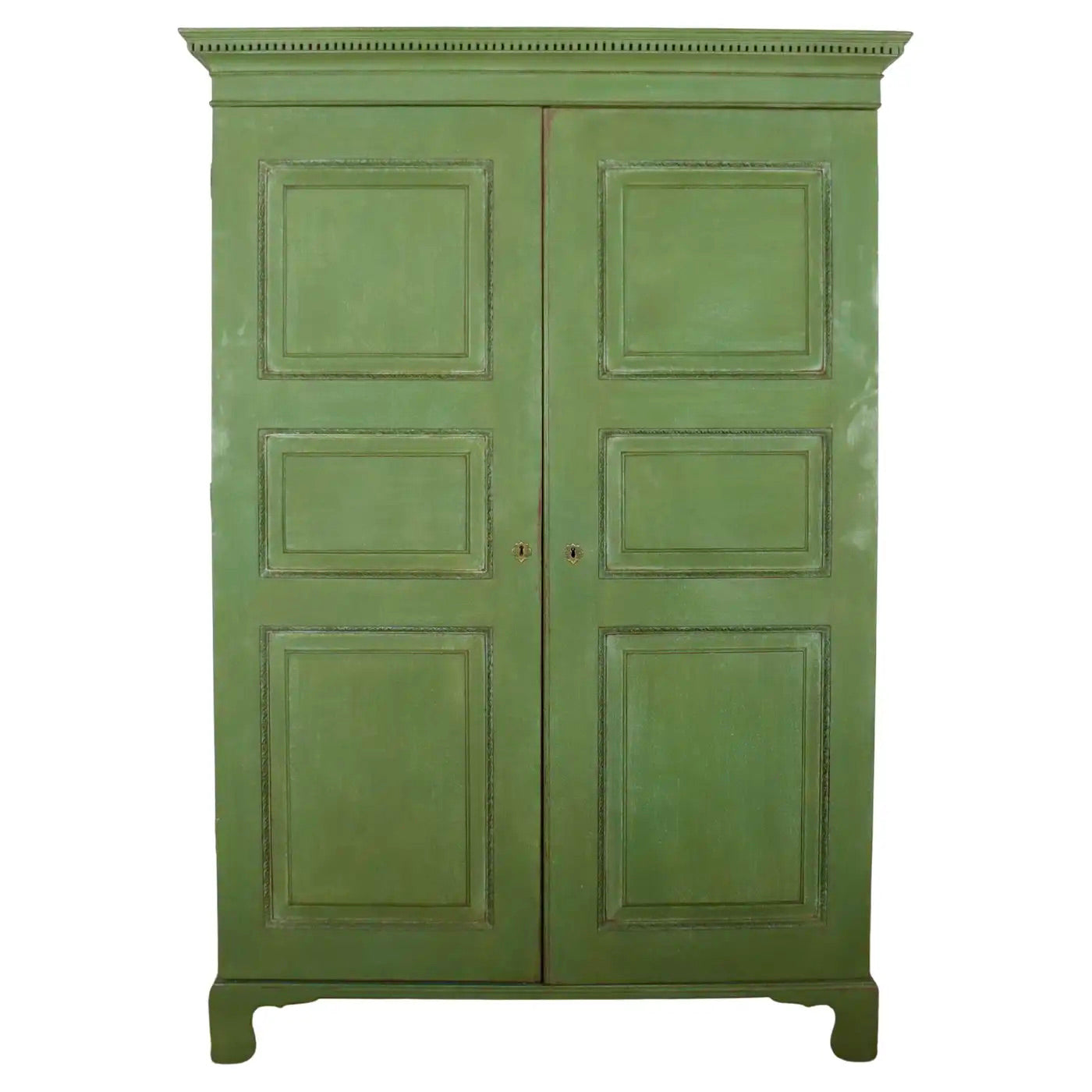 Armario inglés Jorge III de roble pintado de 1780