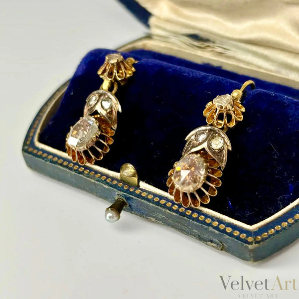 Pendientes Astrohúngaros con Diamantes Talla Rosa del Siglo XIX
