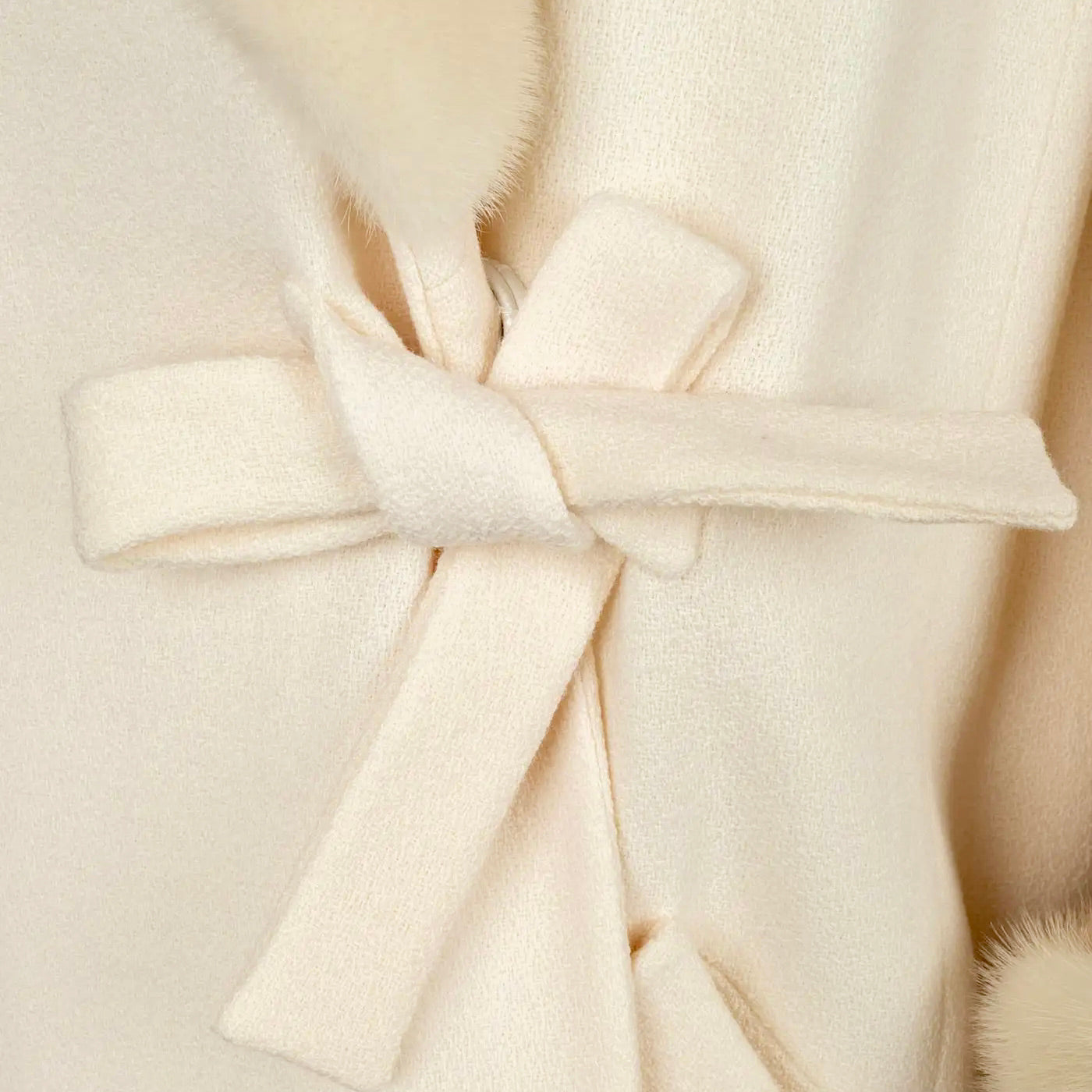 Christian Dior | Abrigo de Visón y Lana Color Hueso
