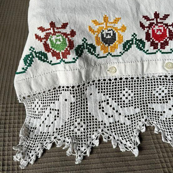 Funda de almohada de Rumania bordada y con encajes