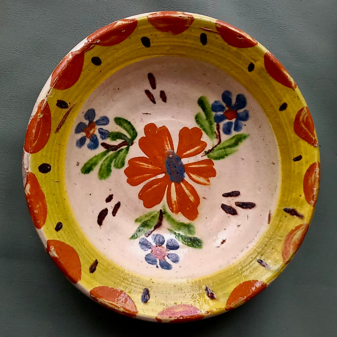 Plato Tradicional Rumano Pintado a Mano