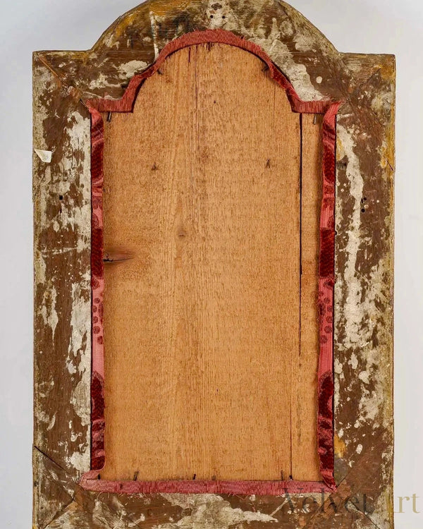 Cristo Tallado sobre Cruz de Madera con Marco Dorado al Estilo Luis XVI del Siglo XVIII
