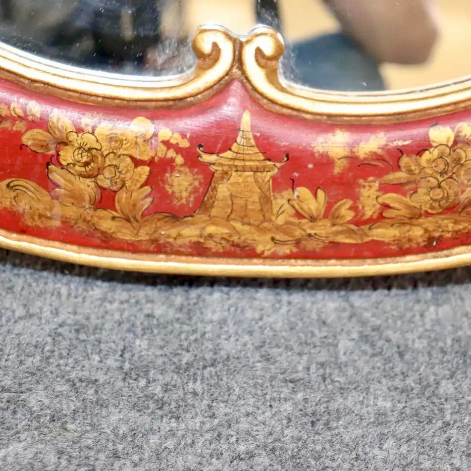Espejo Rojo Chinoiserie Tallado en Dorado de 1950