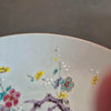 Plato de Porcelana China Yongzheng | Famille Rose, Siglo XVIII