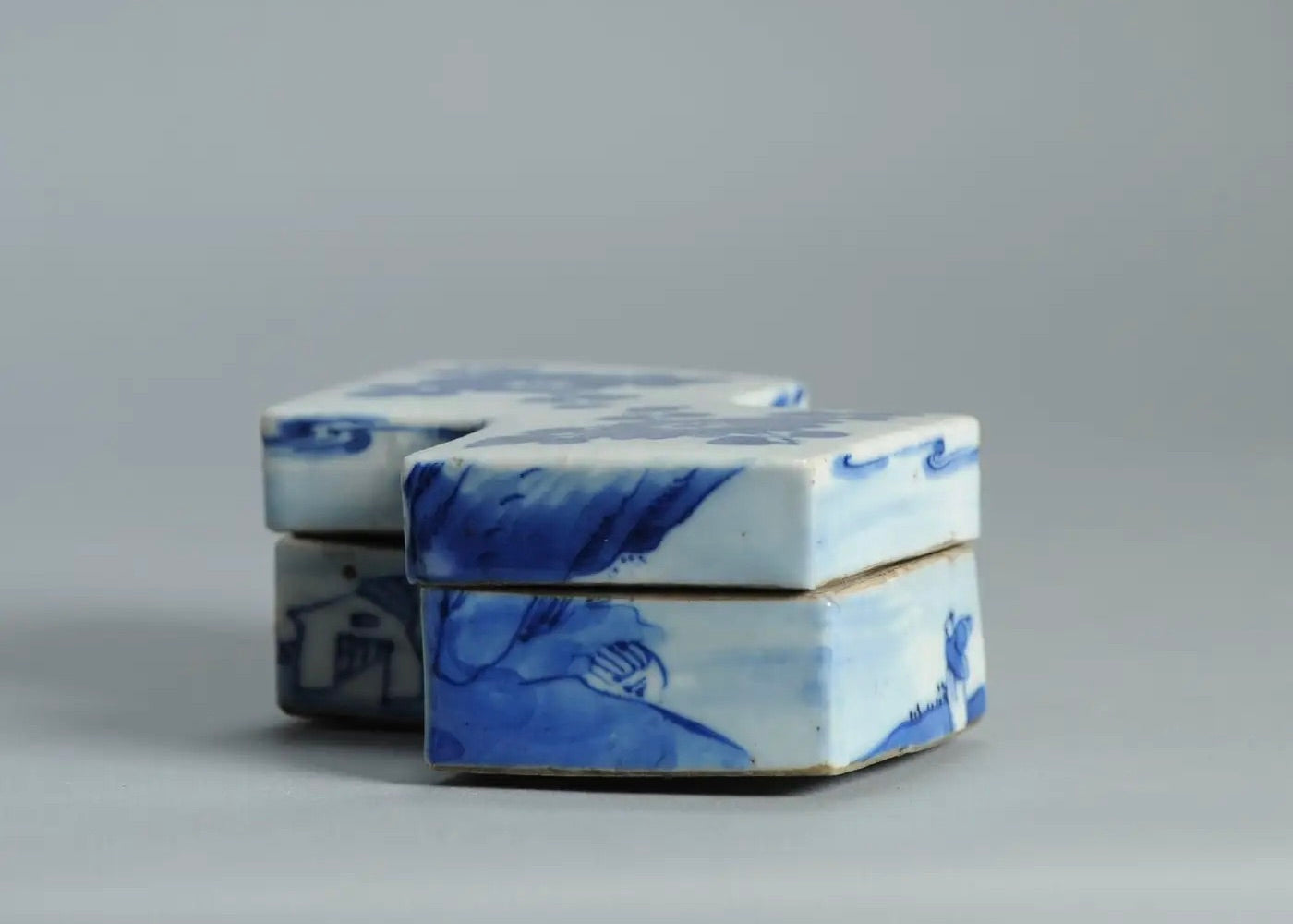 Caja de Porcelana Azul y Blanca para Tinta | Periodo Ming, Siglo XVII