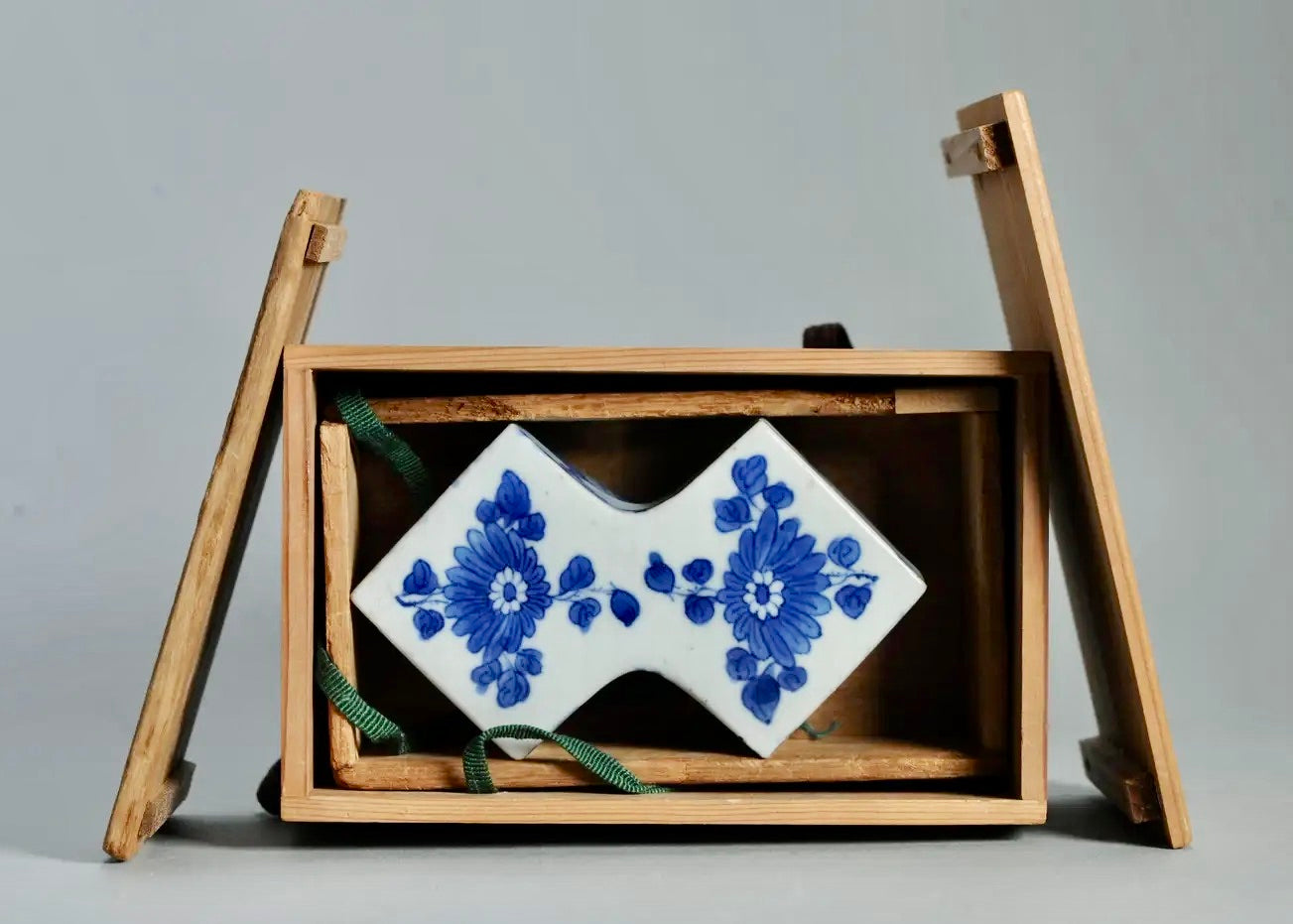 Caja de Porcelana Azul y Blanca para Tinta | Periodo Ming, Siglo XVII