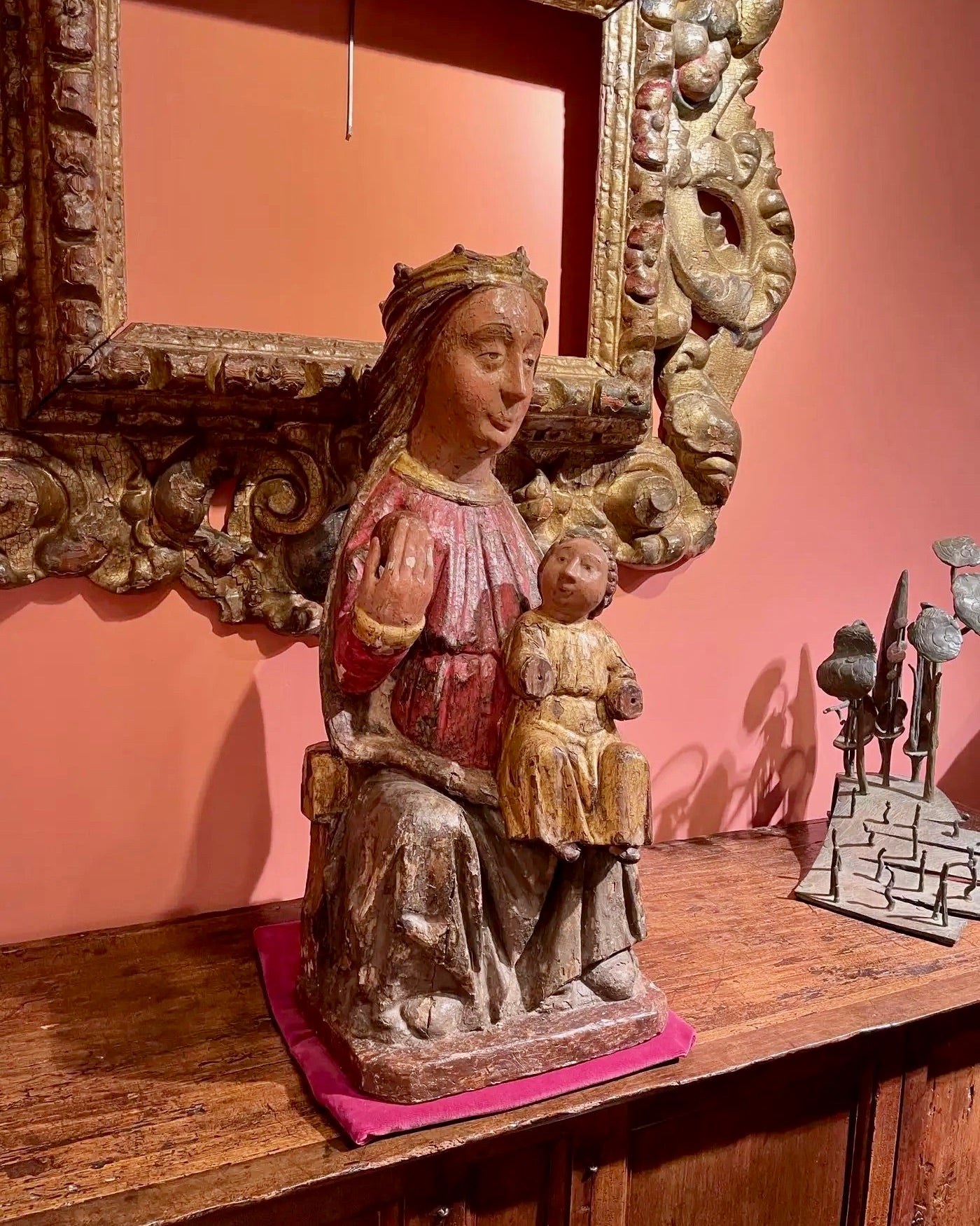 Escuela Castellana, Siglo XIV | "Virgen y Niño en Majestad" | Madera Policromada y Dorada