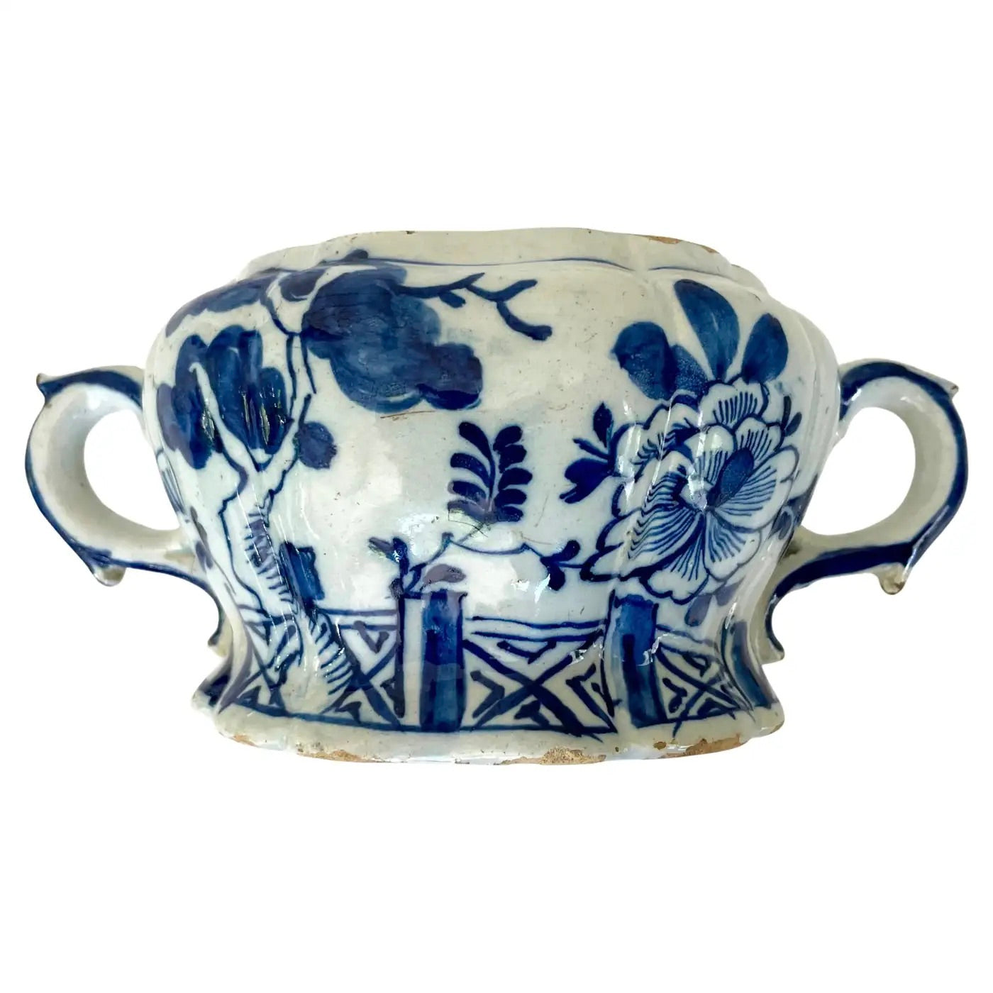 Jarrón de Loza de Delft Azul y Blanco con Asas, Estilo Chinoiserie