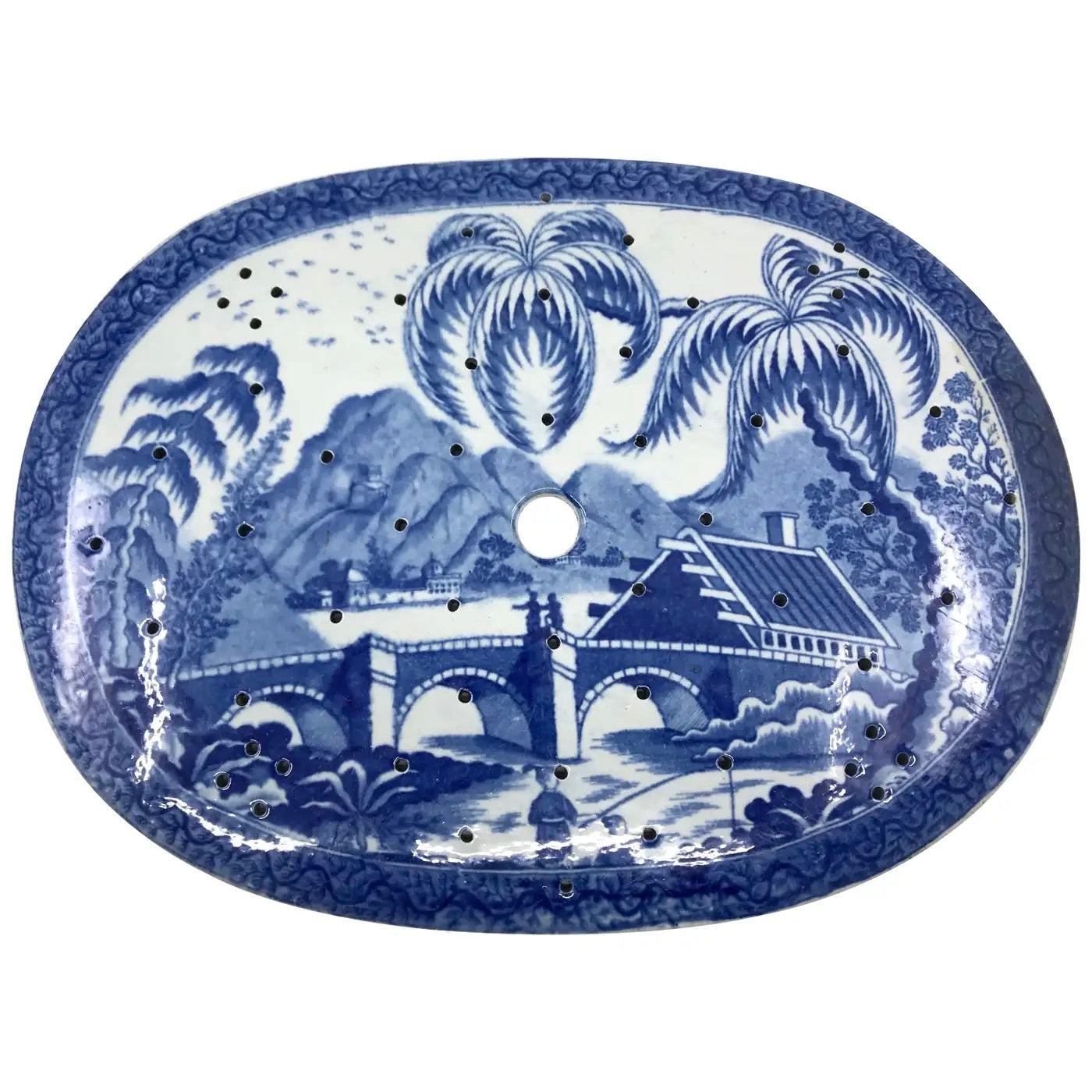 Colador de Loza Inglesa con Decoración Chinoiserie en Azul y Blanco, 1800