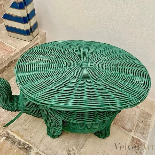 Mesa Verde de Mimbre “Elefante” de Diseño Artesanal