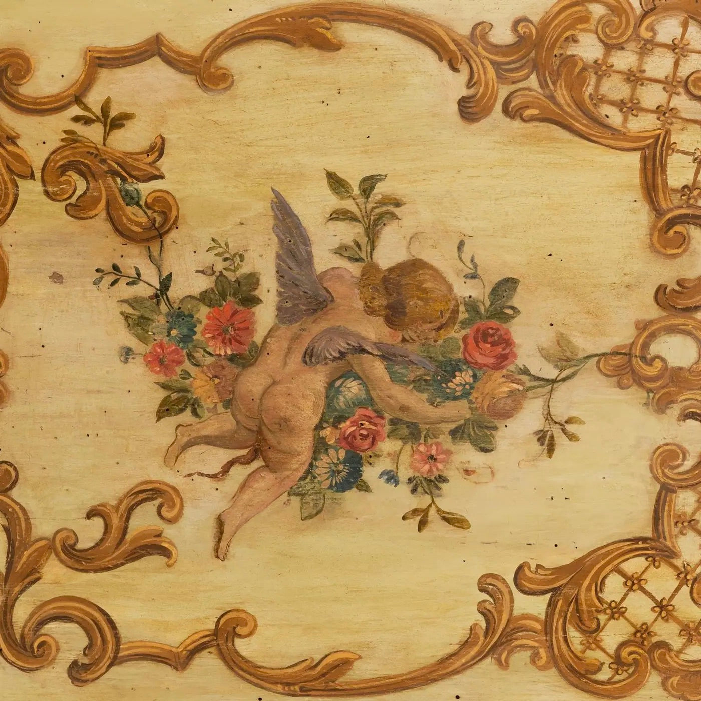 Arcón Italiano Luis XV del Siglo XVIII | Decoración de Querubines y Ormolu