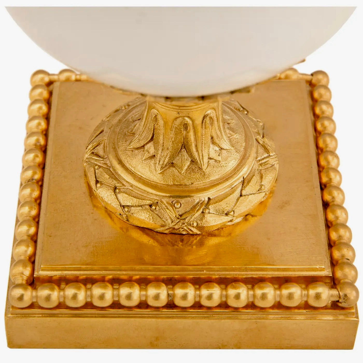 Candelabros Franceses Luis XVI en Ormolu y Mármol de Carrara del siglo XIX