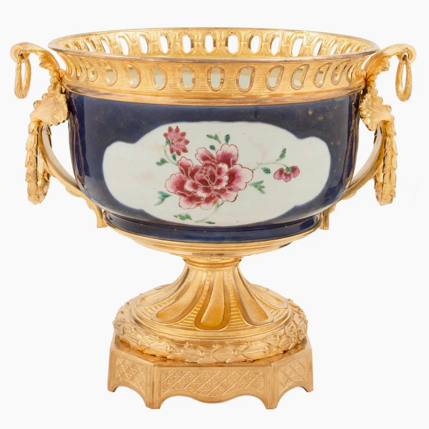 Centro de Mesa Francés en Porcelana China y Ormolu Estilo Luis XVI del Siglo XIX