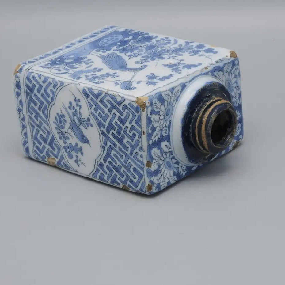 Bote de té de Delft del siglo XVII | Estilo Chinoiserie
