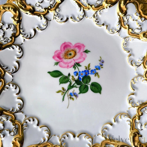Plato de Porcelana Meissen con Borde de Oro