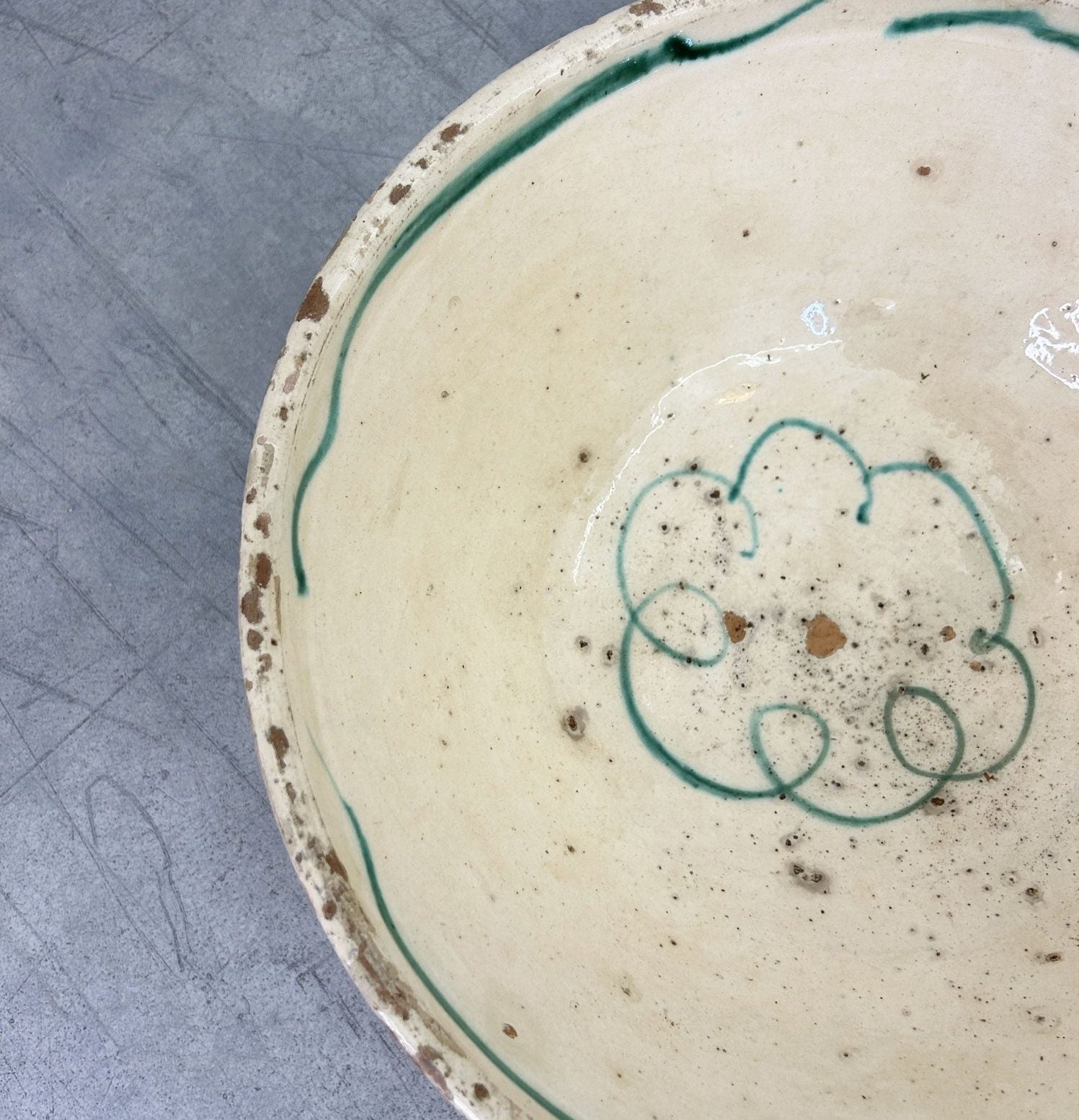 Antiguo cuenco calabrés pintado a mano de cerámica italiana siglo XIX