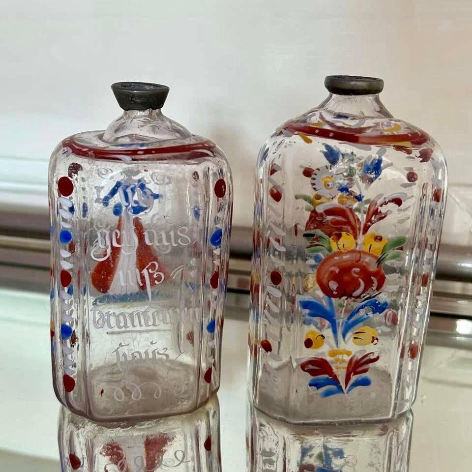 Botellas de Vidrio Esmaltadas Alemanas, Siglo XVIII